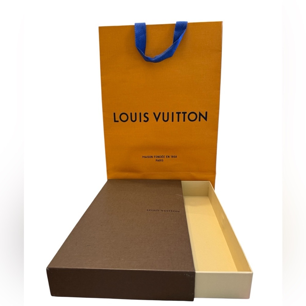 Authentic Louis Vuitton Drawer Box 6.5 x 11.5 w/ Shopping Bag – Scratching  Read